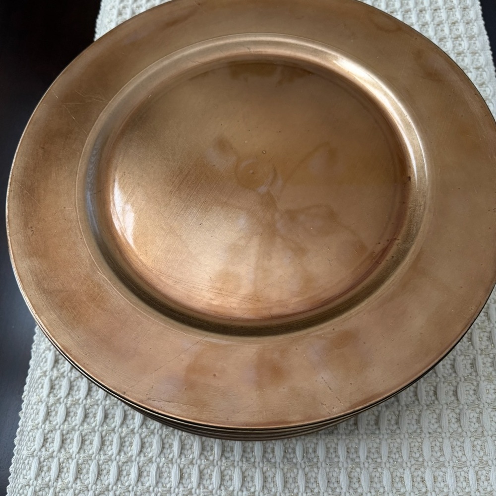 8 Elegant  Charger Plates